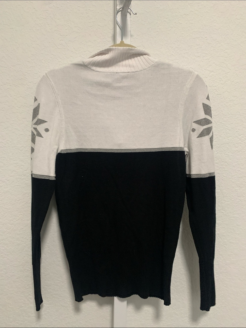 NILS Black & White Half-Zip Snowflake Sweater - Picture 5 of 8